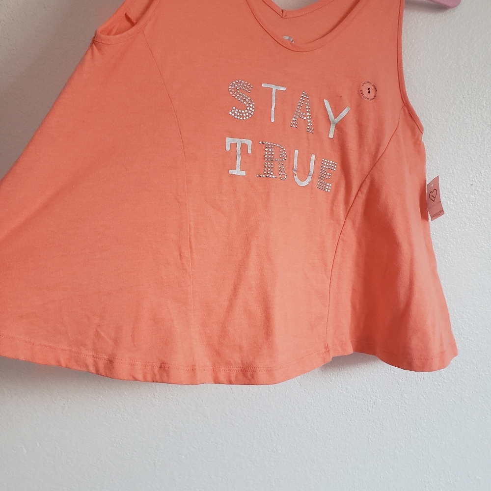 Tank Tops - Picture 8 of 8